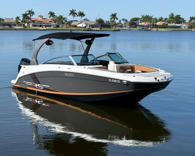 Explore Cape Coral by 24' Boat Rental