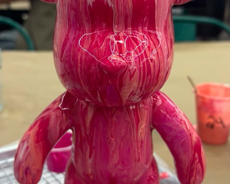 Kids Paint Pour Bear Figurine Party in Gretna