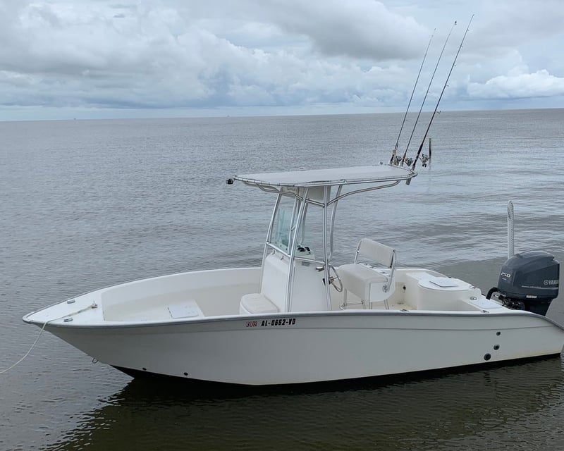 20' Center Console Boat Rental in Marathon