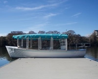 21' Duffy Boat Rental in Austin