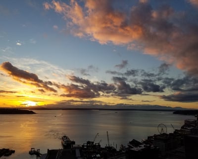 Visit the Seattle Observatory at Golden Hour