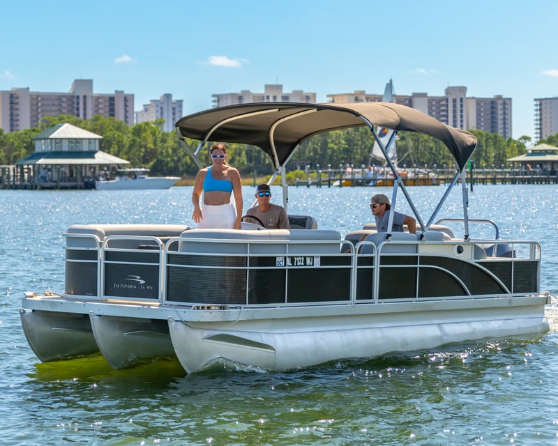 24' Tri-Toon Pontoon Boat Rental in Orange Beach