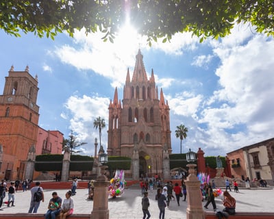 Evening Food Tasting Tour in San Miguel de Allende