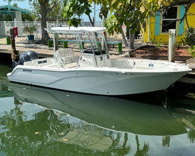 24' Boat Rental in Marathon