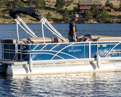 Lake Estes 10-Person Pontoon Boat Rental