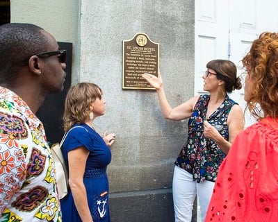 Explore French Quarter & Garden District Guided Tour