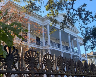 Garden District Walking Tour In New Orleans