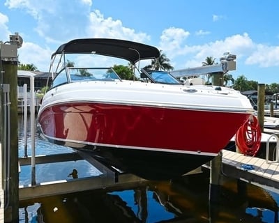 Cape Coral 25' Rinker Q5 Boat Rental
