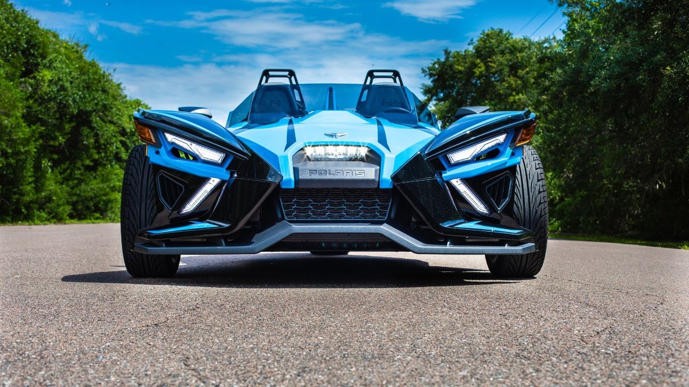 Two-Seater Manual Slingshot Rental in St. Augustine