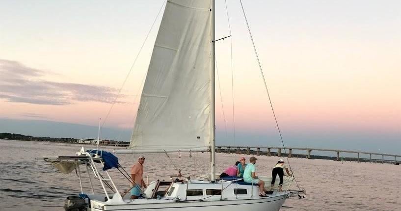 4-Hour Jolly Mon Sailing Adventure