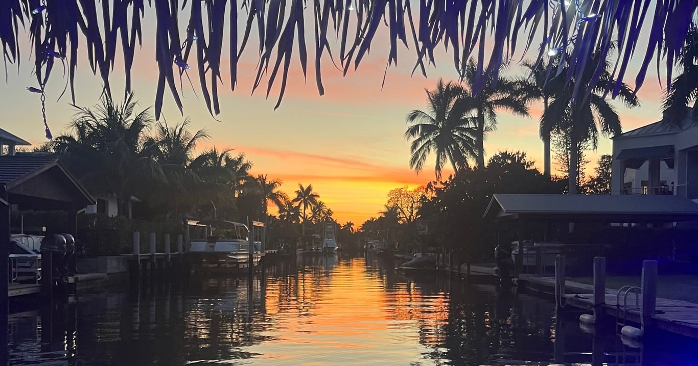 Sunset Tiki Cruise – Golden Hour Magic