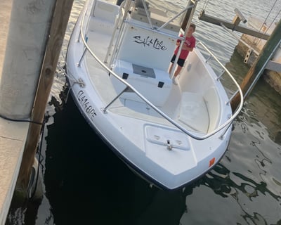24' SeaChaser Boat Rental in Marathon