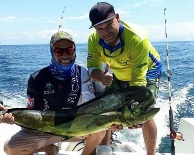 Private Full-Day Offshore Fishing Charter in Bahía Ballena