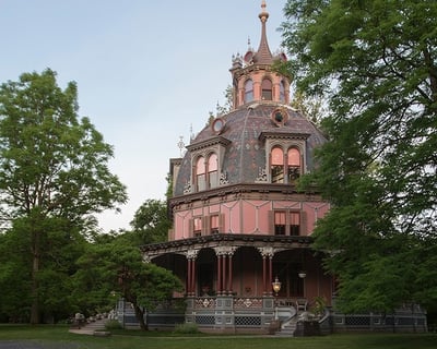 Explore Octagon House Immersive Ghost Tour in Irvington
