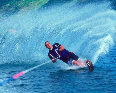 Guided Waterskiing in Honolulu