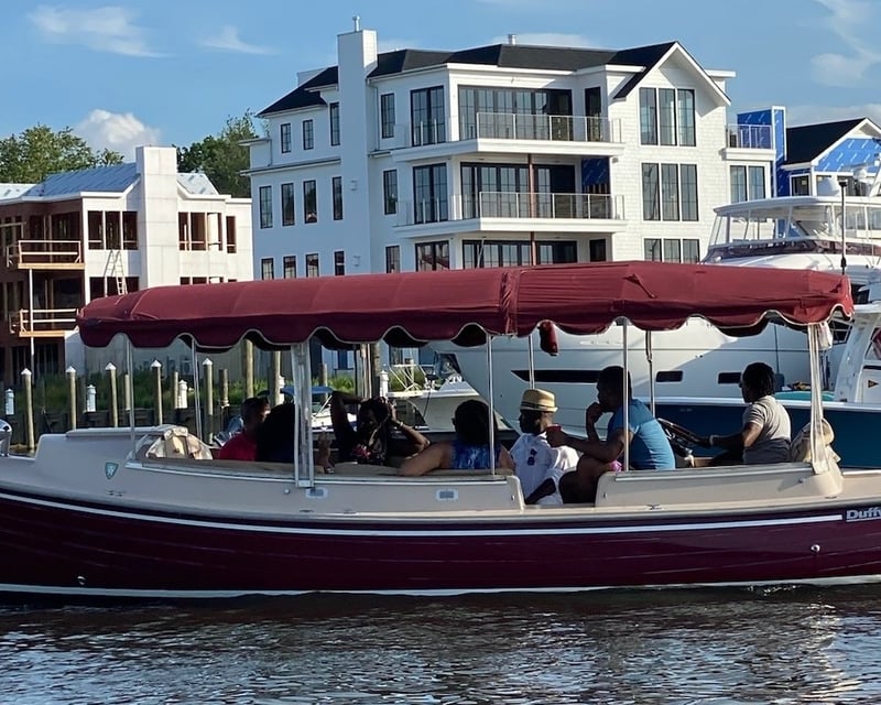 Self-Drive Electric Duffy Boat Rental in Annapolis