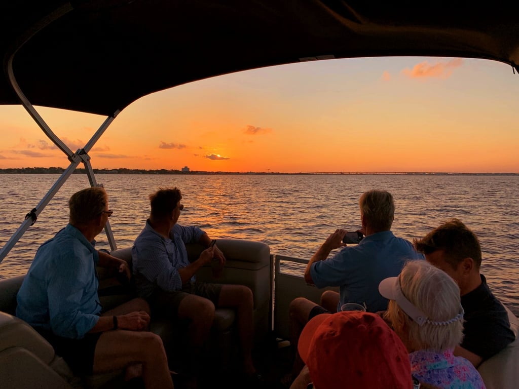 Private Pontoon Sunset Cruise for 6 in Stuart
