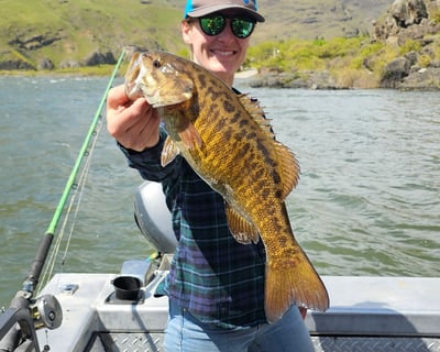 Hells Canyon Sturgeon & Bass Fishing Charter