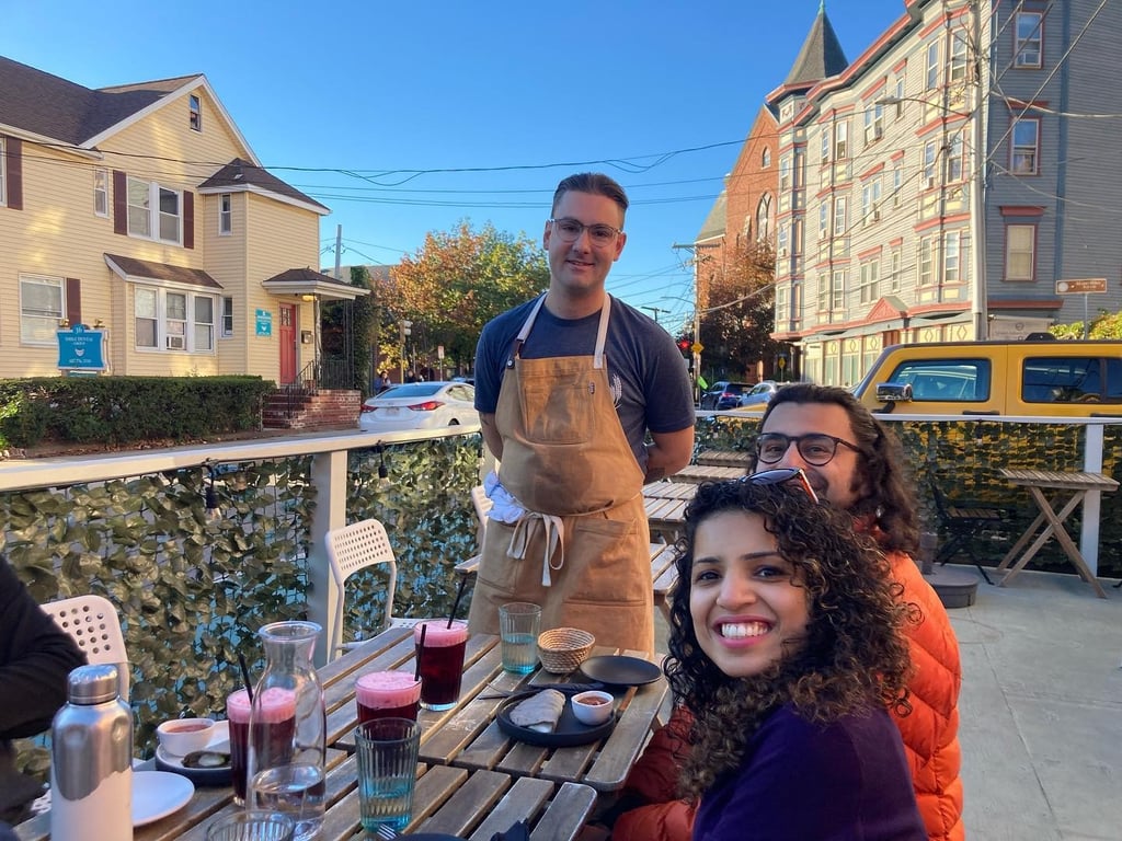 Somerville Food Tour: 5 Bites in Union Square