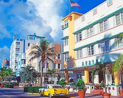 Guided Art Deco Walking Tour in Miami Beach
