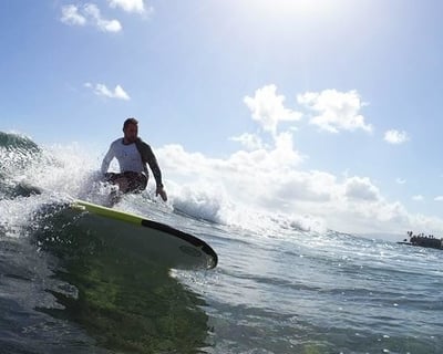 Take a 2-Hour Surf Lesson in Honolulu