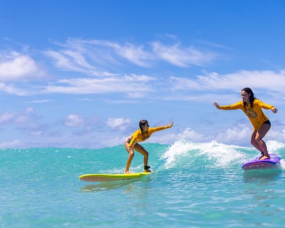 Private Beachboy Surf Lesson for 2 in Waikīkī