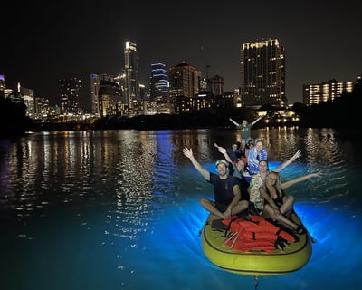 Glow Paddleboarding Bat Tour in Downtown Austin