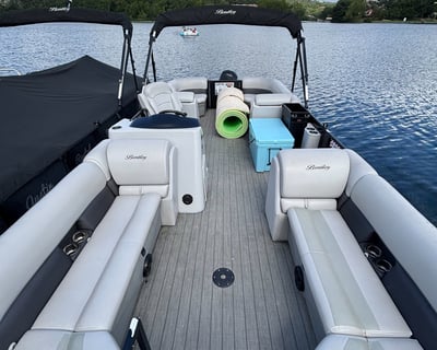 24' Pontoon Charter on Lake Austin