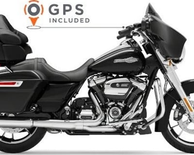 Harley-Davidson Street Glide Rental in Maui