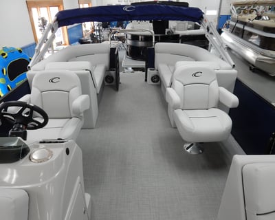 24' Pontoon Rental in Leland