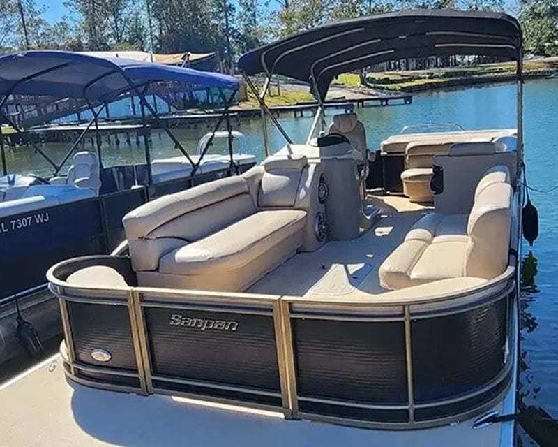 Full-Day 25' Boat Rental in Eclectic, AL