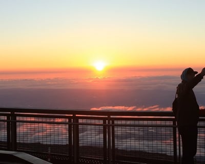 Watch Sunrise At Pikes Peak Summit Guided Tour