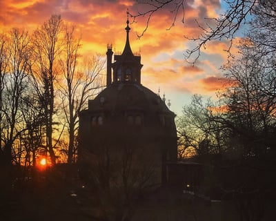 Explore The Octagon House Tour in Irvington