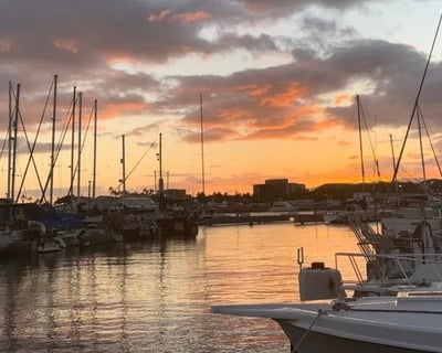 Private Sunset Cruise in Waikiki