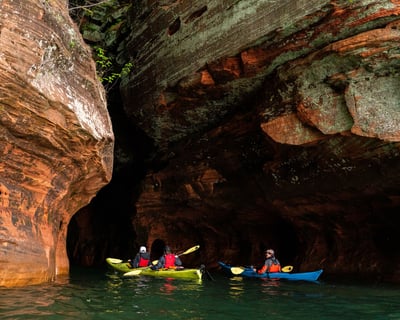 3-Hour Guided Sea Kayak Tour to Mainland Sea Caves