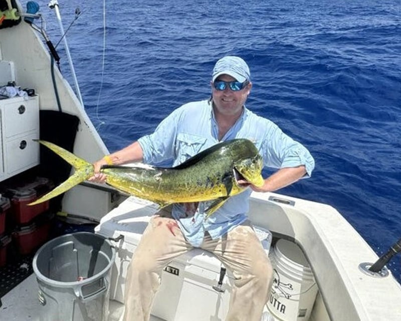 Private Fishing Charter on a 40' Hatteras in Marathon