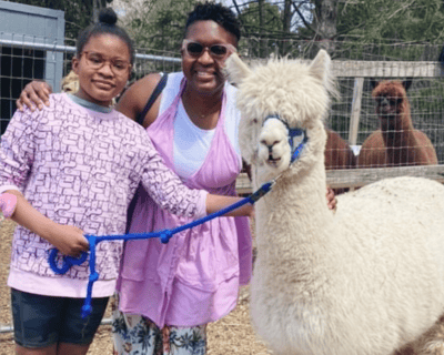 Guided Alpaca Farm Tour in Pleasant Valley