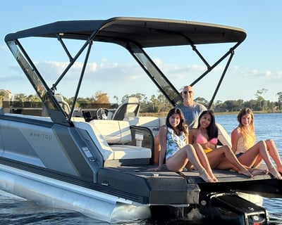 10-Passenger Pontoon Boat Rental in Orlando
