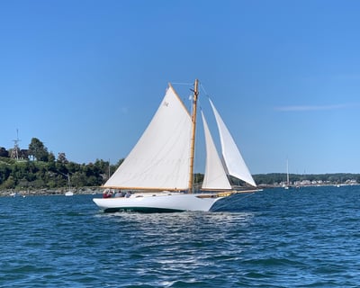 Portland Harbor 2-Hour Sailing Cruise