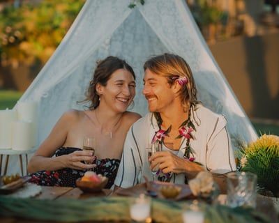 Oahu Beach Picnic with Charcuterie & Photos