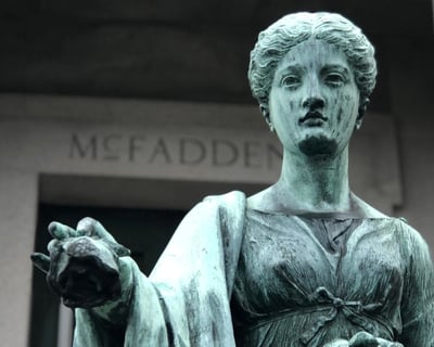 Metairie Cemetery Walking Tour in New Orleans