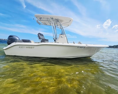 Cruise Shalimar on a 22' Center Console Rental