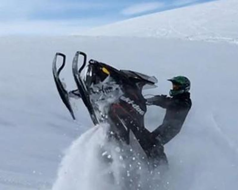 Half-Day Trail & Powder Snowmobile Rental in Island Park