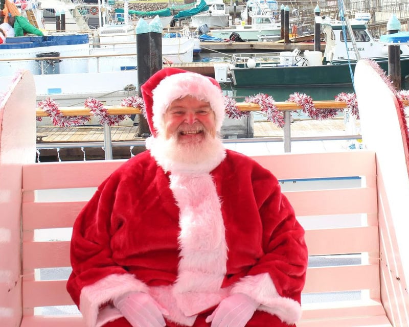 Santa Holiday Boat Ride Around Dana Point Harbor