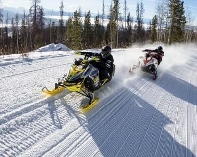 2-Hour Guided Snowmobile Tour in Speculator