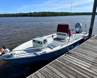 22' Bay Boat Rental in Everglades City