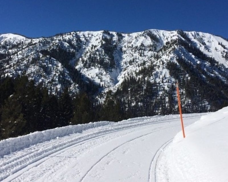 Self-Guided Half-Day Snowmobile Rental in Alpine, WY