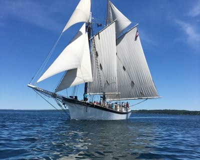 Sail Grand Traverse Bay Fall Flavors Cruise