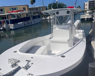 28' Boat Rental in Marathon