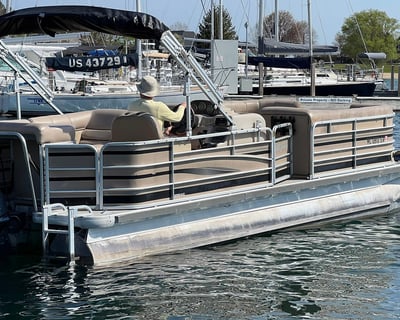 22' Pontoon Boat Rental in Traverse City